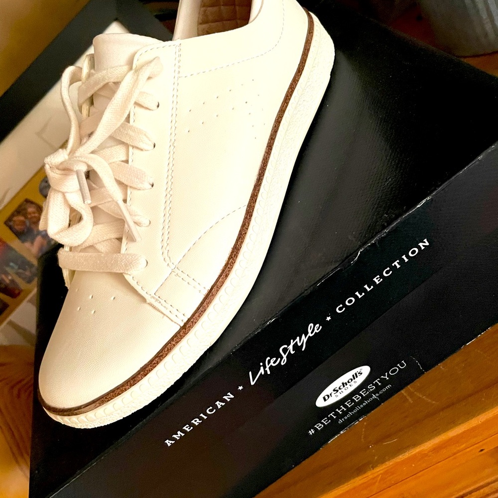 Dr Scholl’s sweet life sneaker ! White size 7